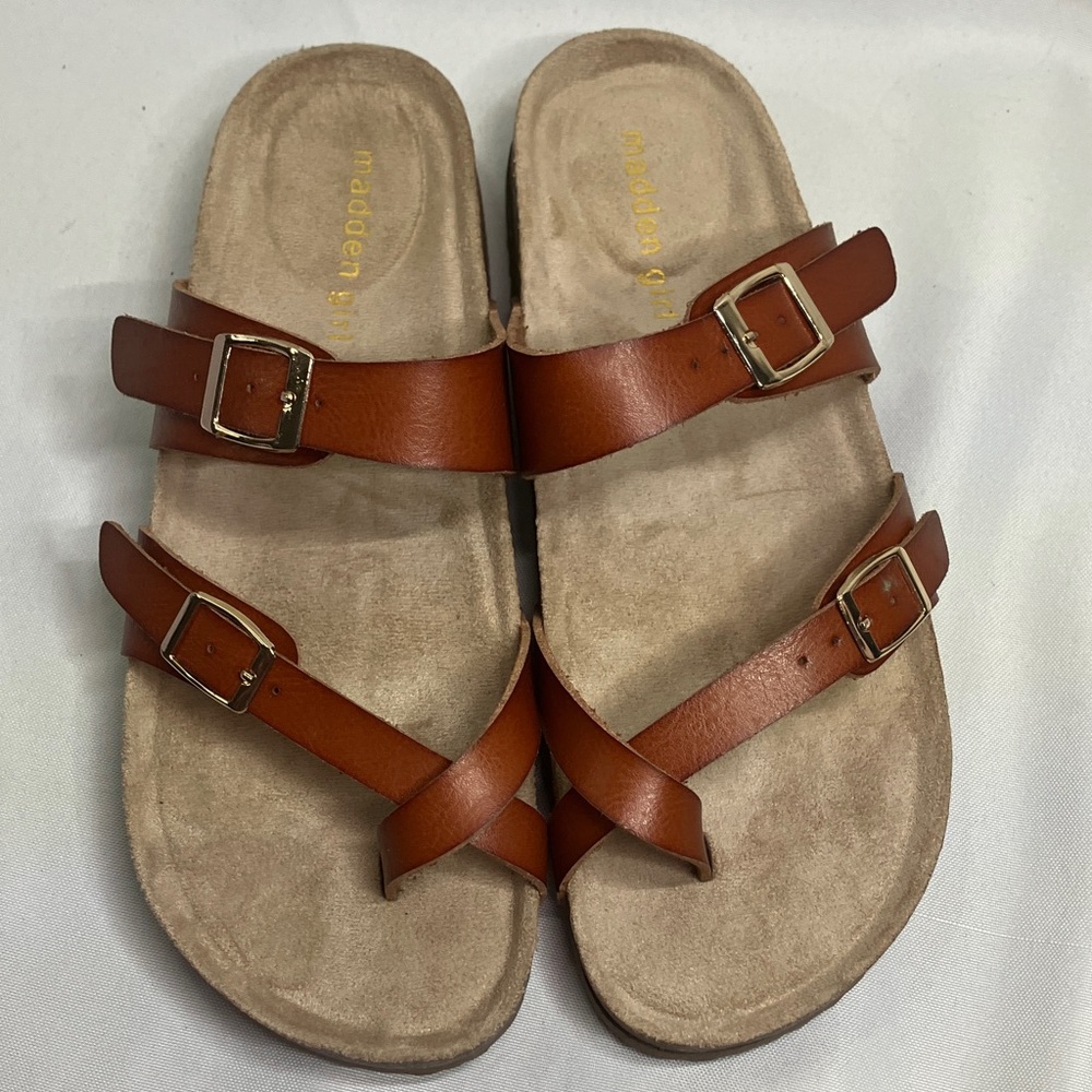 Madden Girl Women's Light Brown Leather Thong Sandals - Picture 3 of 9